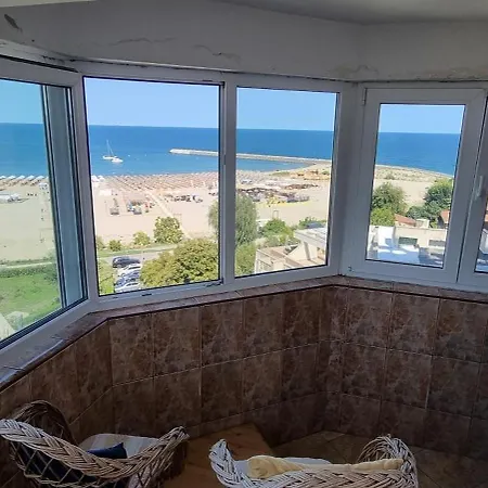 Ocean Breeze Getaway Apartment Constanta